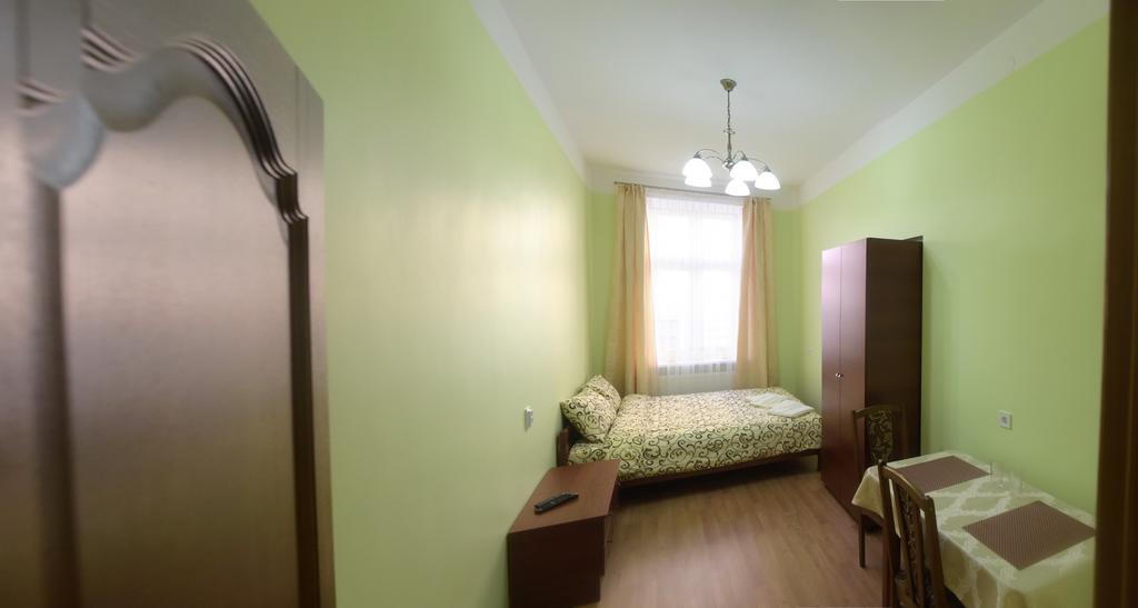 Apartment On Voloshyna Leopoli Esterno foto